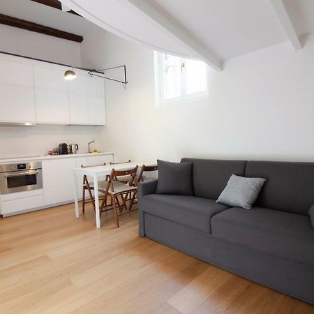 Sant'Andrea Cozy Apartment Milan Exterior photo